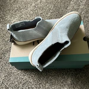 NWT TOMS Bryce Stone Grey Booties Sz 8